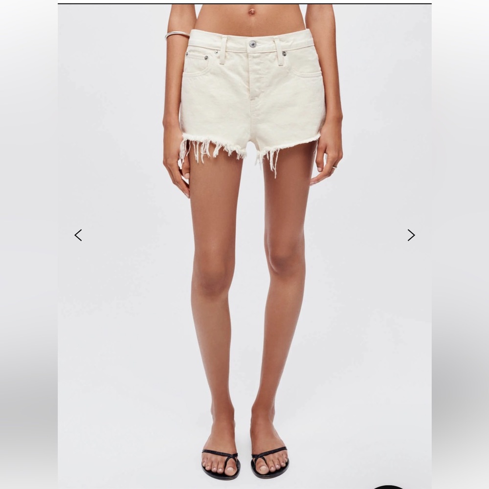 Re/Done Off-White Frayed Hem Denim Shorts